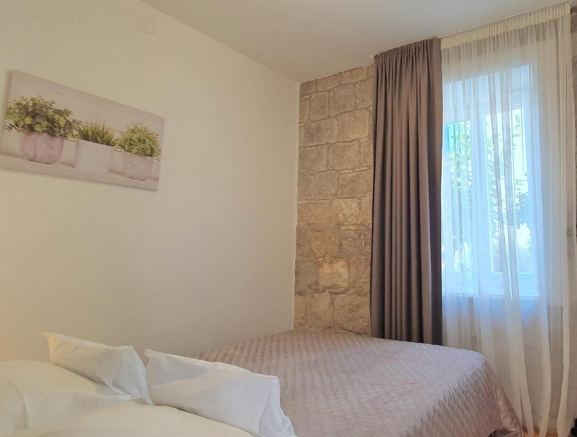 Heritage Stone Wall Сплит Екстериор снимка